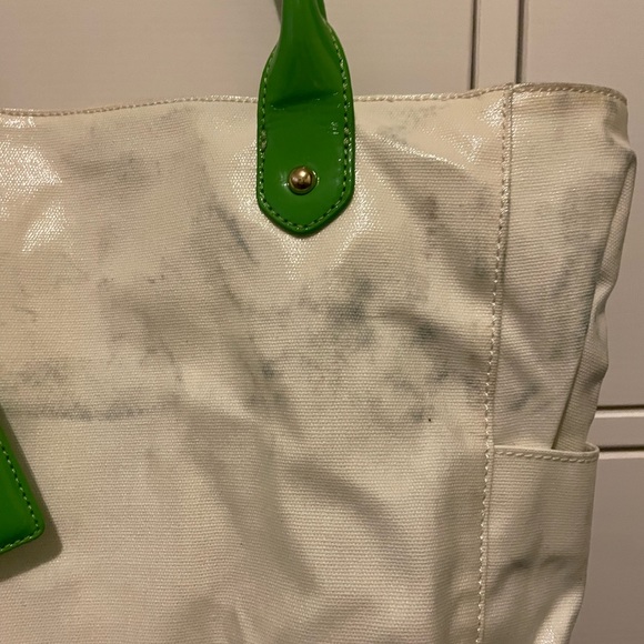 SOLD * SOLD Women’s Limited Edition Travel Tote Shiny Crème with Green Accents - Picture 2 of 16